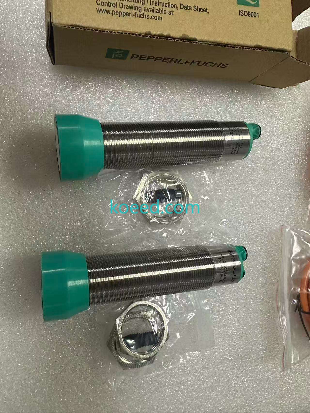 UC4000-30GM-IUR2-V15 104094 - Product View